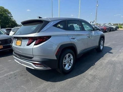 Certified 2026 Hyundai Tucson SE FWD image 3