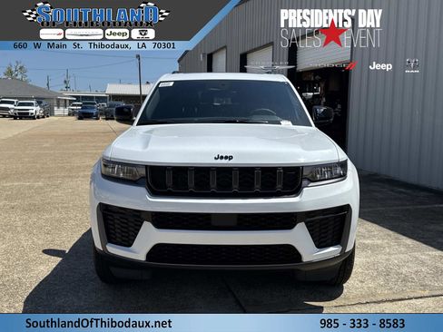 New 2026 Jeep Grand Cherokee L 2WD image 2