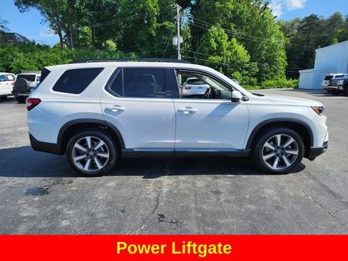 Used 2025 Honda Pilot Elite image 10