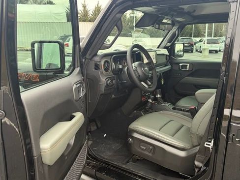 New 2026 Jeep Gladiator Mojave image 14