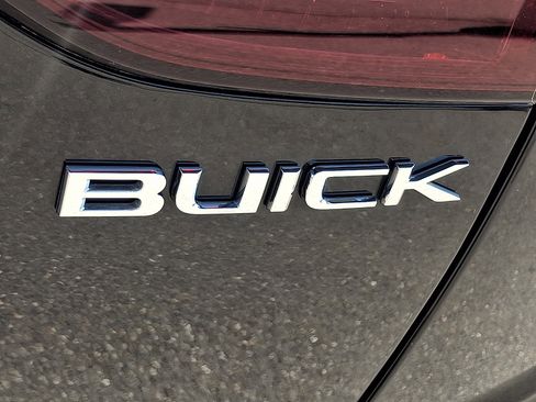 Certified 2025 Buick Envision Preferred AWD/4WD image 31