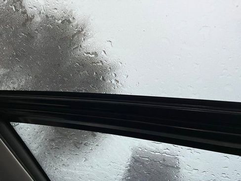 Used 2024 Subaru Ascent Limited w/ Technology Package image 9