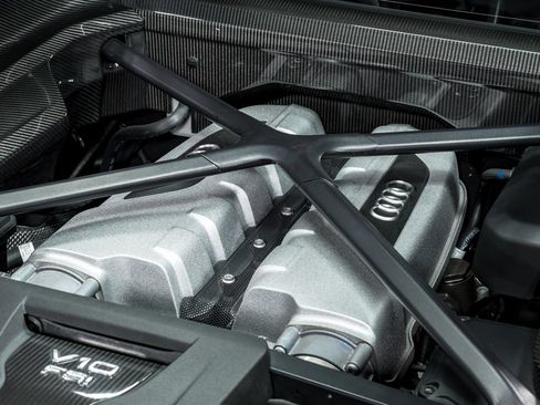 Used 2021 Audi R8 V10 RWD image 48