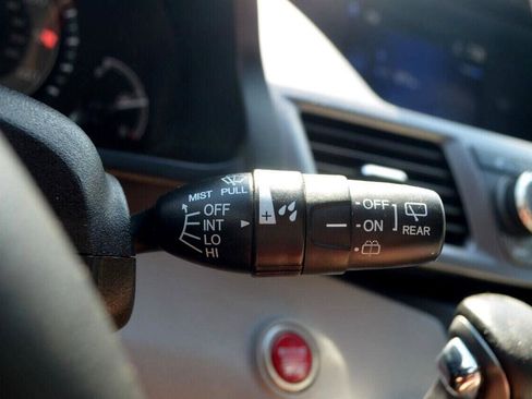 Used 2014 Honda Odyssey EX-L image 30