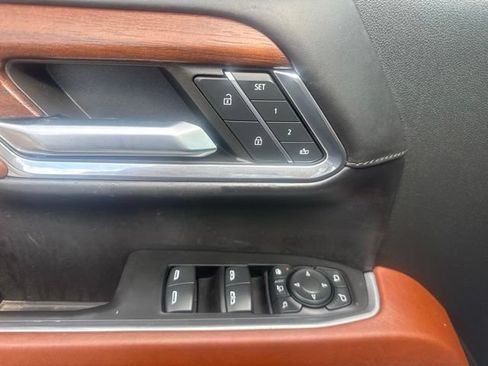 Used 2024 GMC Sierra 3500 Denali Ultimate AWD/4WD image 14