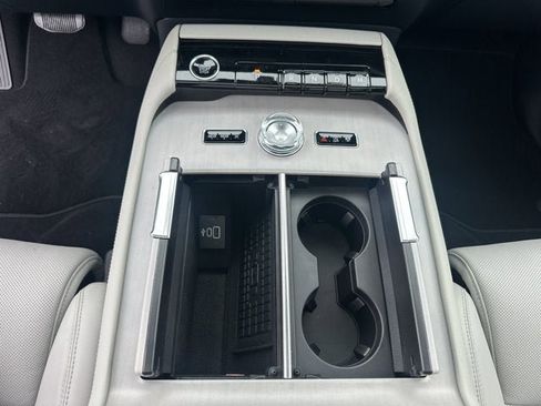 New 2026 Lincoln Navigator Reserve w/ Jet Appearance Package AWD/4WD image 17