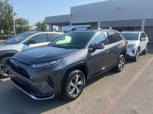 Used 2025 Toyota RAV4 SE w/ Weather & Moonroof Package AWD/4WD image 26