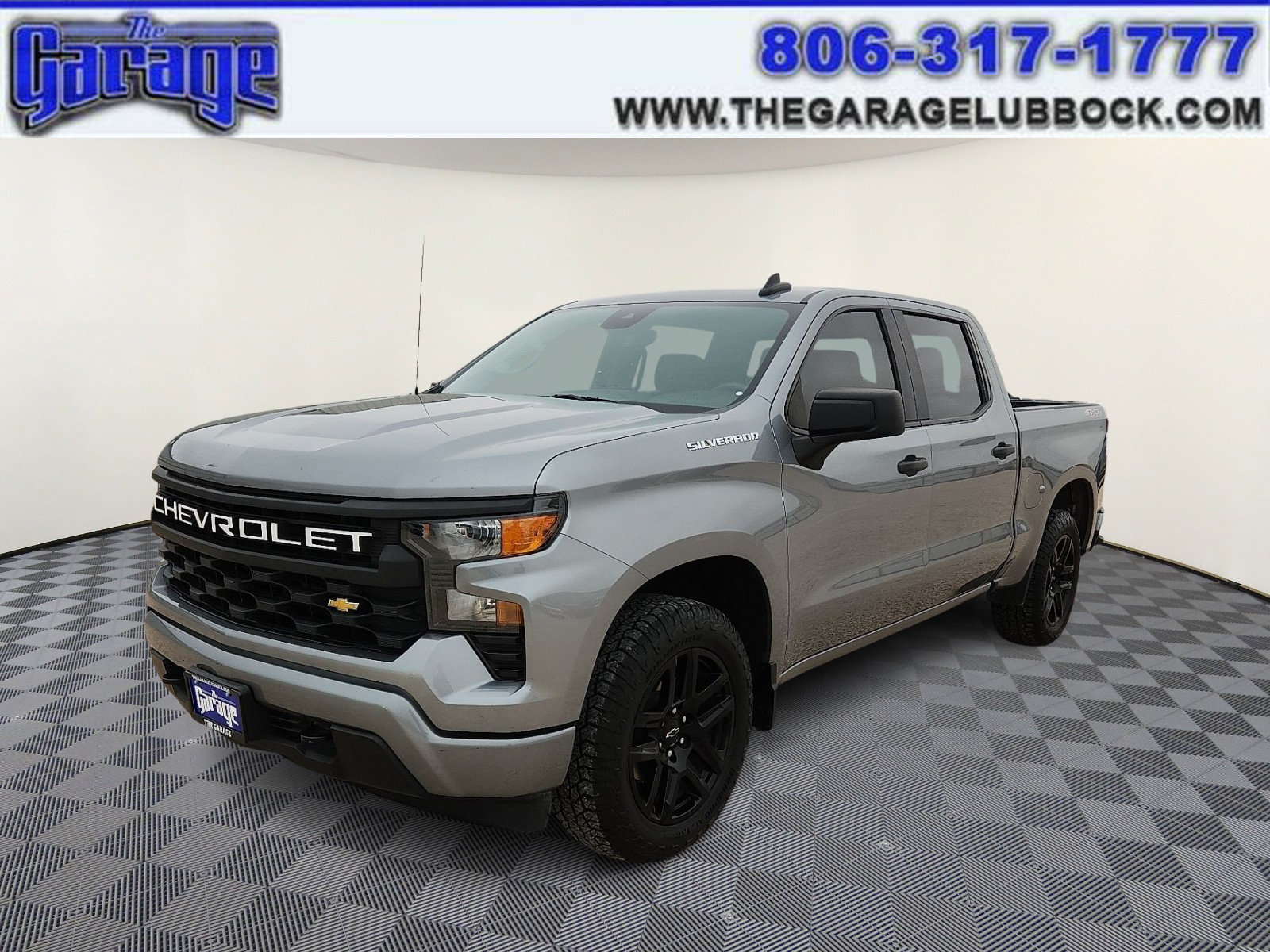 Used 2023 Chevrolet Silverado 1500 Custom AWD/4WD image 1
