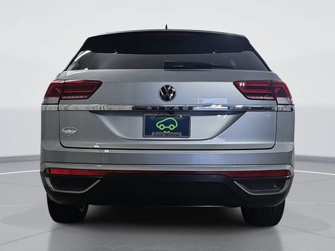 Used 2020 Volkswagen Atlas Cross Sport SE w/ Panoramic Sunroof Package FWD image 5