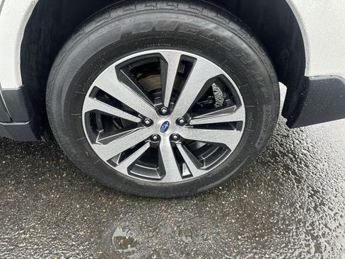 Used 2018 Subaru Outback 2.5i Limited image 29