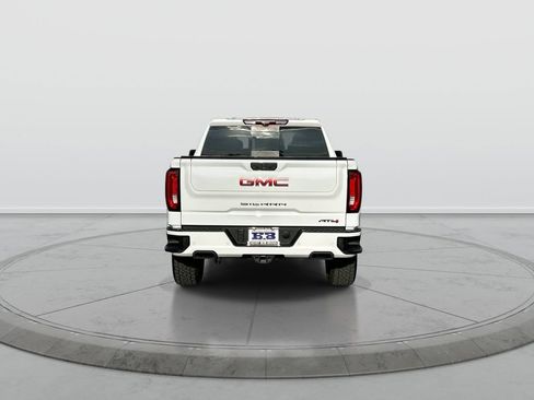 Used 2021 GMC Sierra 1500 AT4 w/ AT4 Value Package AWD/4WD image 7