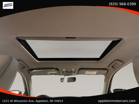 Used 2018 Toyota Highlander XLE AWD/4WD image 17