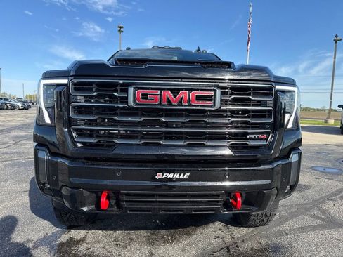 Used 2024 GMC Sierra 2500 AT4 w/ AT4 Preferred Package AWD/4WD image 7