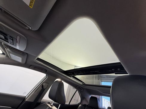 Used 2020 Toyota Camry XSE image 14