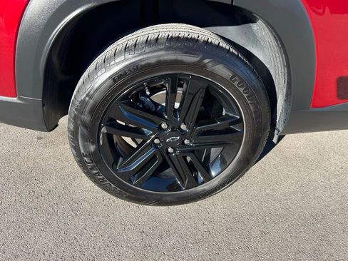 Used 2024 Chevrolet Trax ACTIV w/ Driver Confidence Package image 11