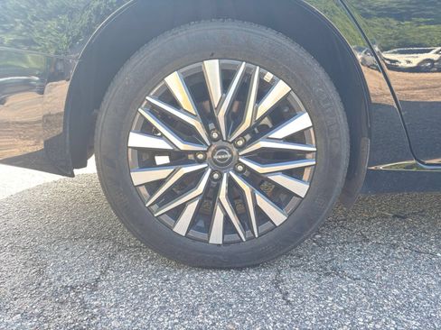 Used 2025 Nissan Altima 2.5 SV FWD image 30