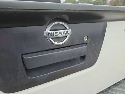 Used 2016 Nissan Frontier Desert Runner image 9