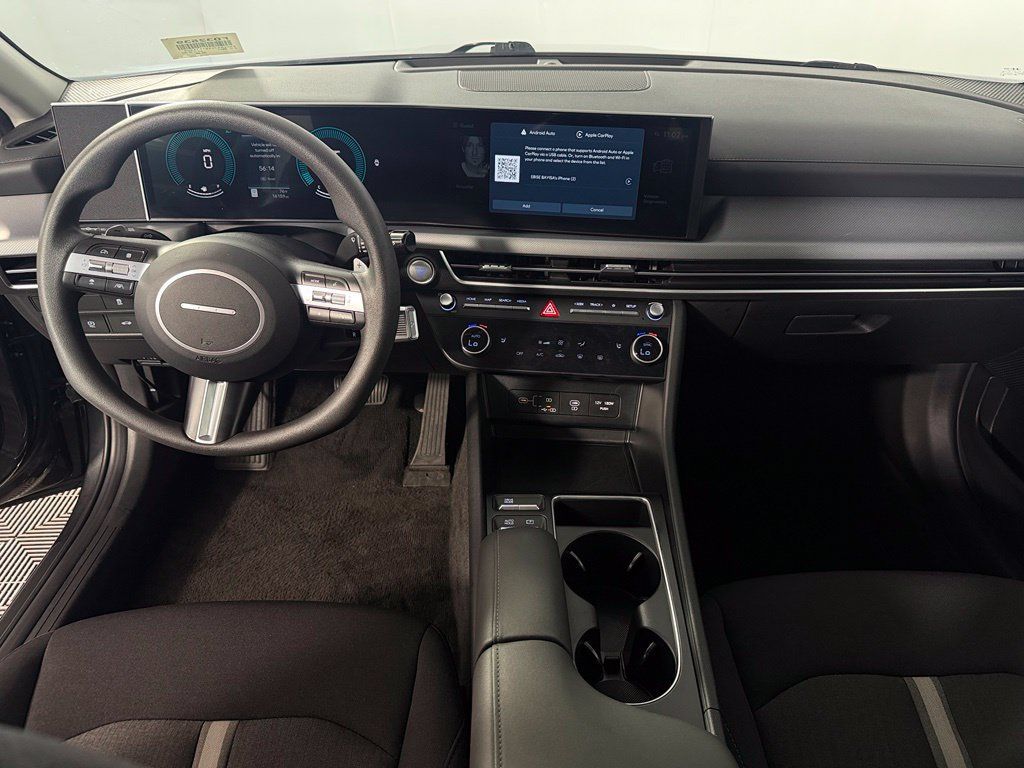 Used 2025 Hyundai Sonata SEL FWD image 12