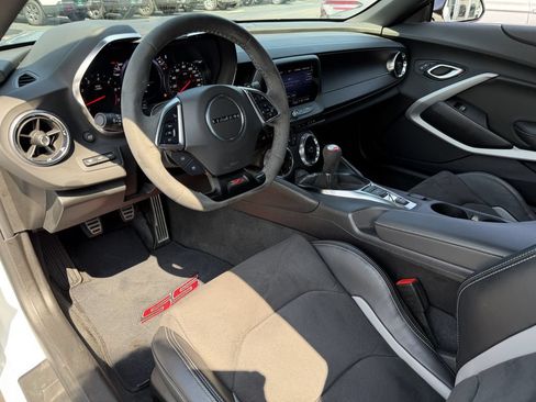 Used 2022 Chevrolet Camaro SS RWD image 42