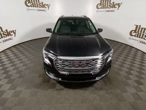 Used 2023 GMC Terrain Denali w/ Denali Premium Package AWD/4WD image 3