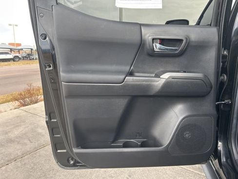 Used 2023 Toyota Tacoma TRD Off-Road image 22