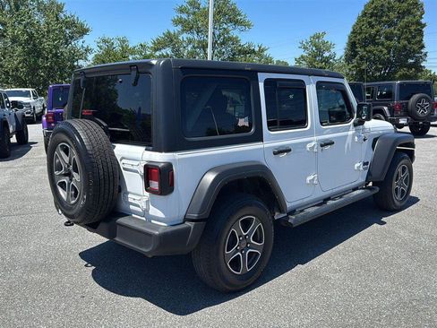 Used 2021 Jeep Wrangler Unlimited Sport AWD/4WD image 5