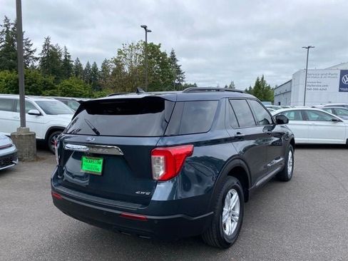 Used 2022 Ford Explorer XLT AWD/4WD image 6