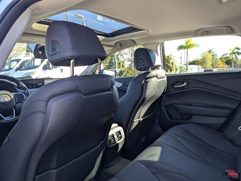 Used 2023 Acura TLX image 18