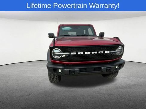 New 2025 Ford Bronco Badlands image 3