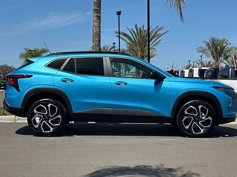 New 2026 Chevrolet Trax RS FWD image 3