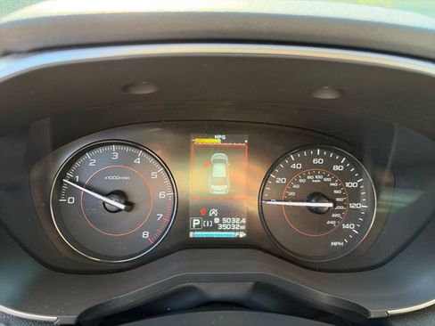 Used 2023 Subaru Crosstrek 2.0i Premium AWD/4WD image 12