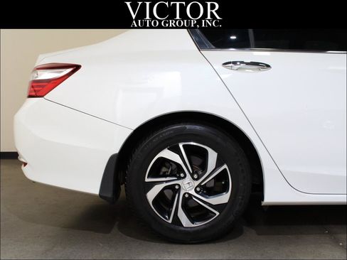 Used 2017 Honda Accord LX image 12