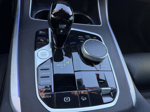 Used 2022 BMW X7 xDrive40i w/ M Sport Package image 33