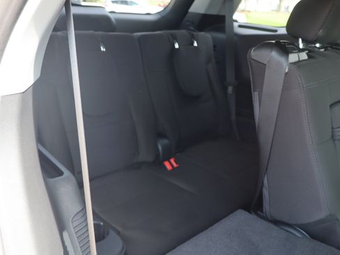 Used 2024 Ford Explorer XLT w/ Class IV Trailer Tow Package image 12