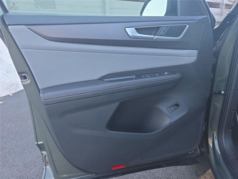 New 2026 Volkswagen Atlas Peak Edition image 13