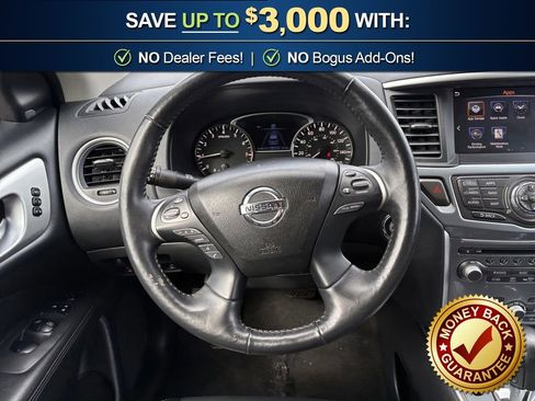 Used 2020 Nissan Pathfinder SL image 18