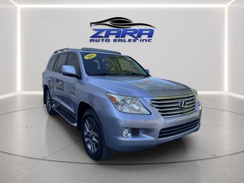 Used 2011 Lexus LX 570 4WD w/ Luxury Pkg image 8