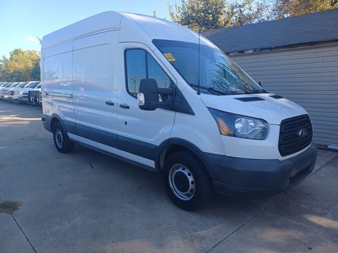 Used 2018 Ford Transit 250 148 High Roof image 3