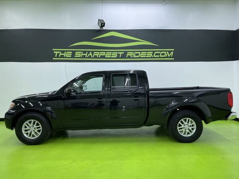 Used 2017 Nissan Frontier SV image 6