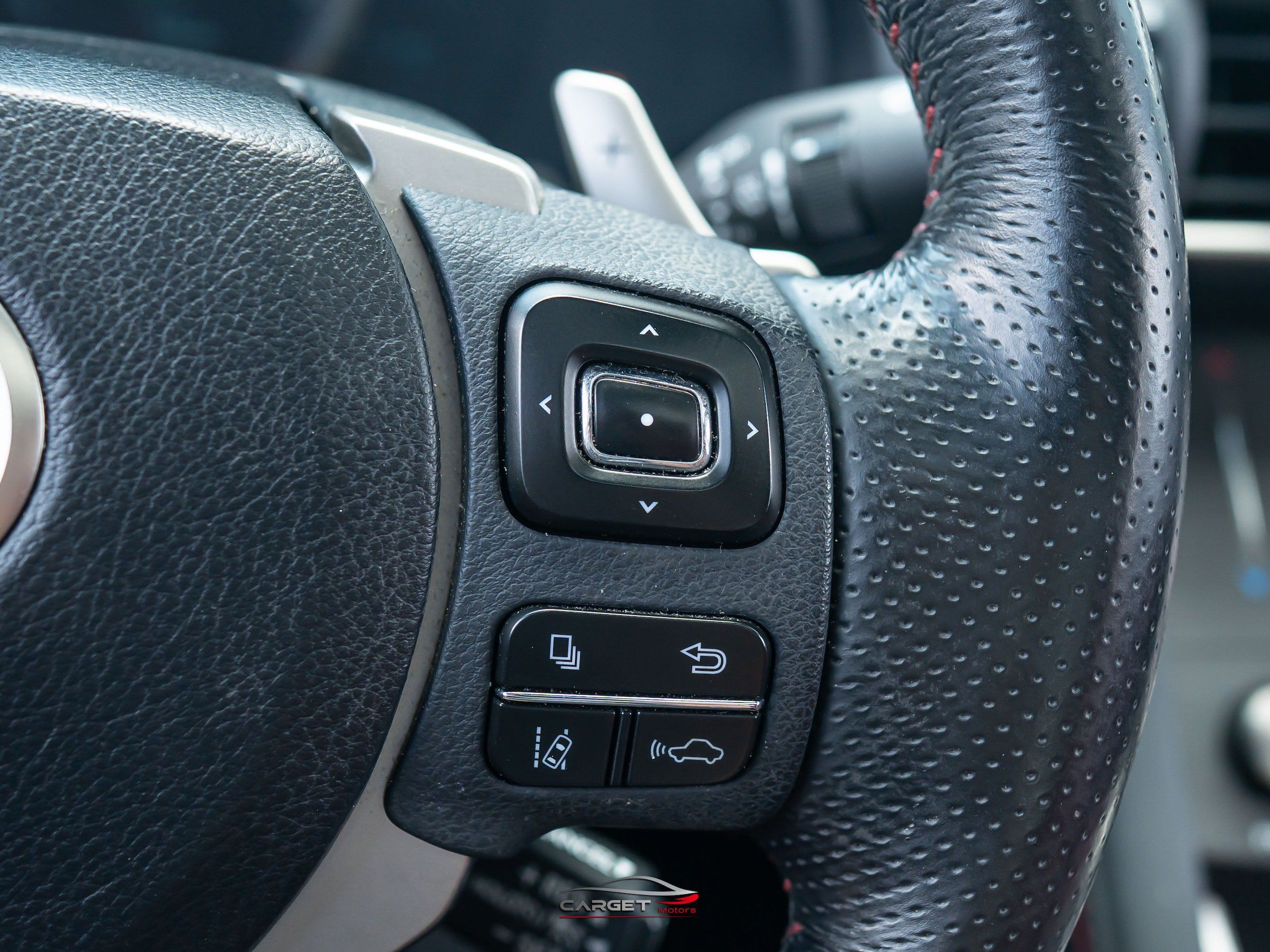Used 2019 Lexus IS 300 F Sport w/ F Sport Package AWD/4WD image 25