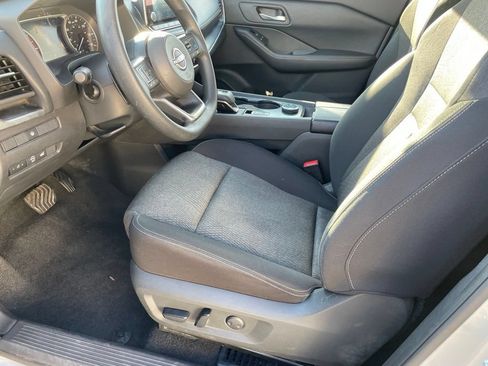Used 2024 Nissan Rogue SV AWD/4WD image 10