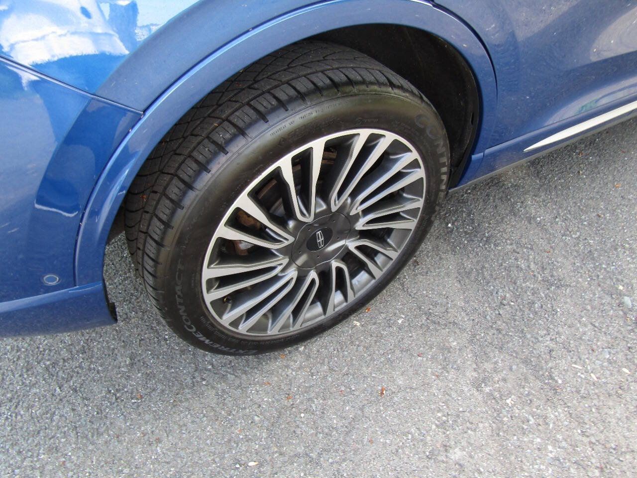 Used 2020 Lincoln Corsair Reserve w/ Equipment Group 201A AWD/4WD image 30
