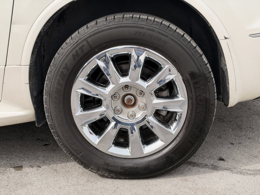 Used 2014 Buick Enclave Premium AWD/4WD image 30