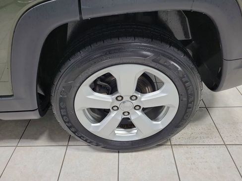 Used 2019 Jeep Compass Latitude image 46