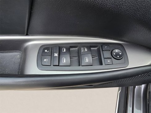 Used 2020 Dodge Journey Crossroad w/ Popular Equipment Group image 20