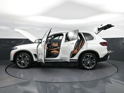 New 2026 BMW X5 sDrive40i RWD image 46