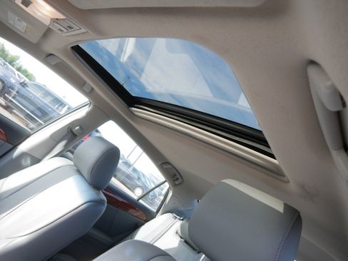 Used 2006 Toyota Avalon Limited FWD image 19