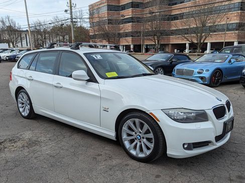 Used 2012 BMW 328i xDrive Wagon image 5