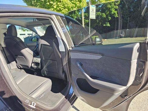 Used 2026 Tesla Model Y Long Range AWD/4WD image 15