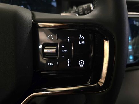 Used 2026 Land Rover Range Rover Evoque S image 33